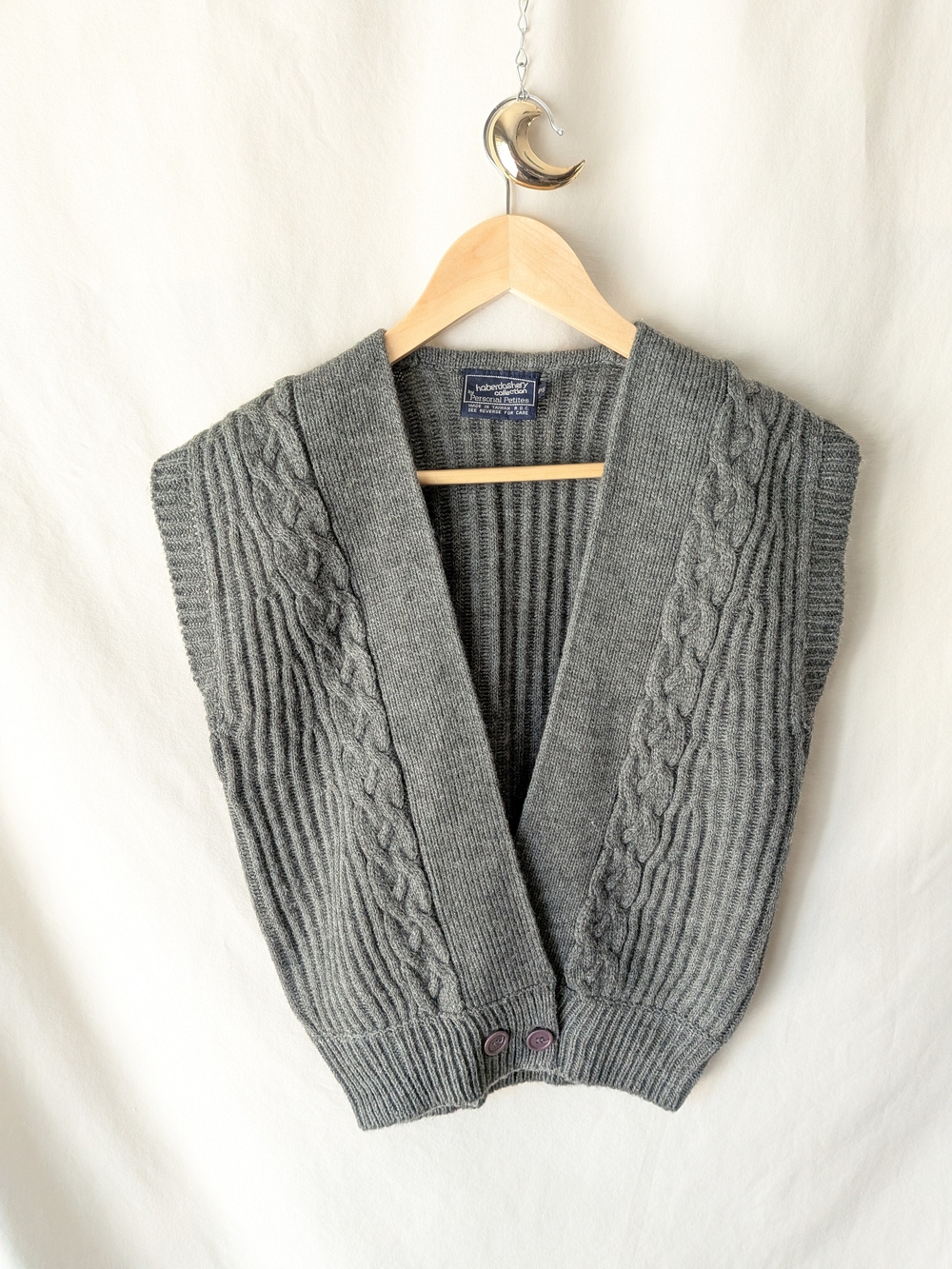 Vintage Gray Cable-Knit Sweater Vest